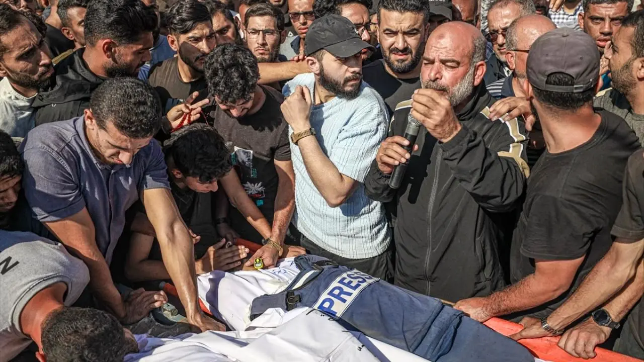 تصاویر قتل خبرنگار مشهور فلسطینی توسط گروه های مسلح در غزه