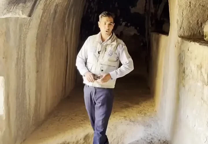 تصاویر کمیاب از داخل آرامگاه داریوش دوم 25 تصاویر کمیاب از داخل آرامگاه داریوش دوم