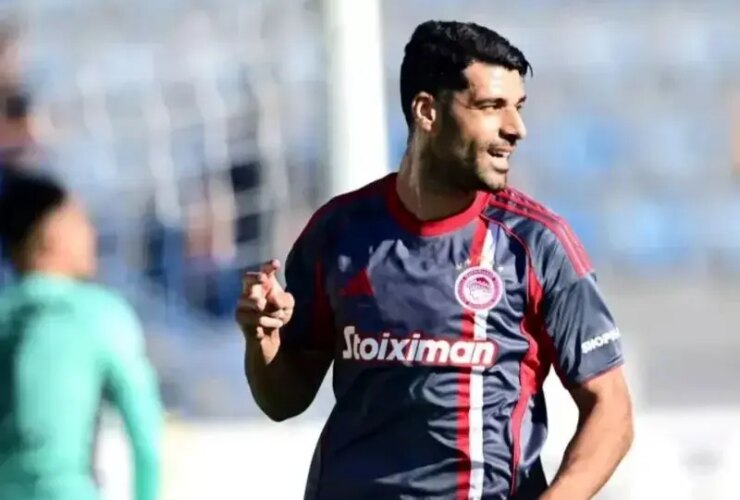 تصمیم عجیب مربی المپیاکوس ؛ Taromi هنوز یک نیمکت است 24 تصمیم عجیب مربی المپیاکوس ؛ Taromi هنوز یک نیمکت است