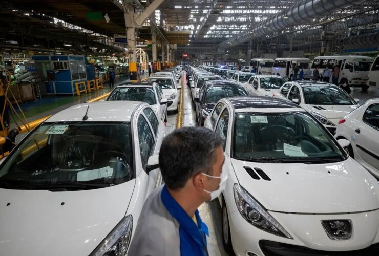 ثبت نام ایران خودرو در آبان 1404; تفاوت قیمت کارخانه و بازار چیست؟ 25 ثبت نام ایران خودرو در آبان 1404; تفاوت قیمت کارخانه و بازار چیست؟