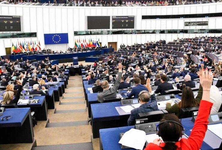 خط پارلمان اروپا به روسیه