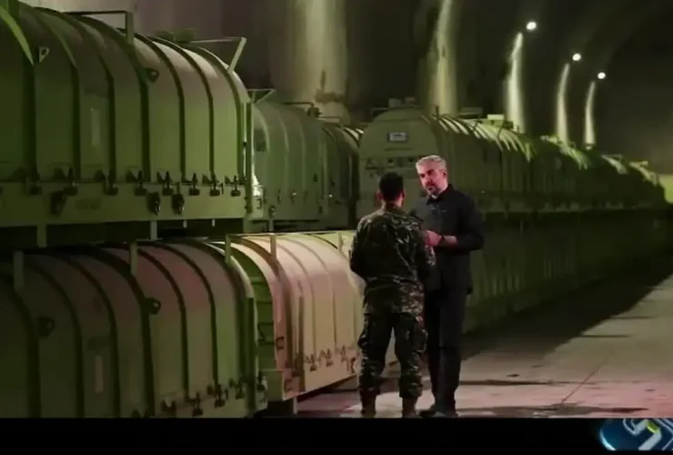 داستان حمله اسرائیلی به یکی از شهرهای موشکی سپاه 19 داستان حمله اسرائیلی به یکی از شهرهای موشکی سپاه