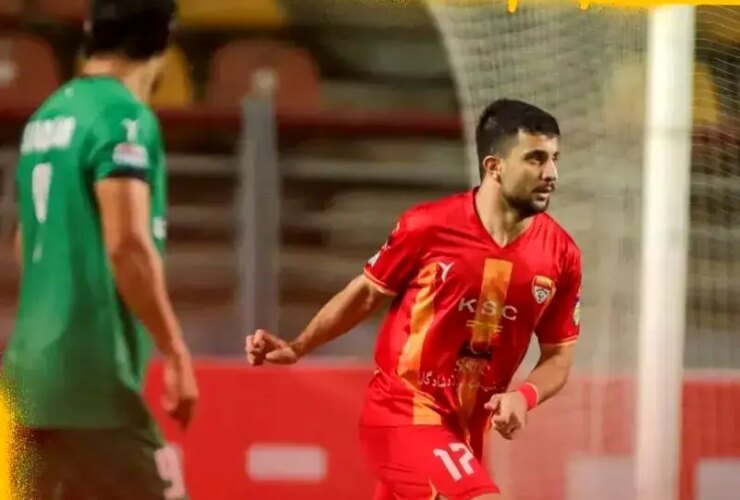 فولاد 0 - شمس آذر 1; یحیی فولاد در آرنا شکست خورد 16 فولاد 0 - شمس آذر 1; یحیی فولاد در آرنا شکست خورد