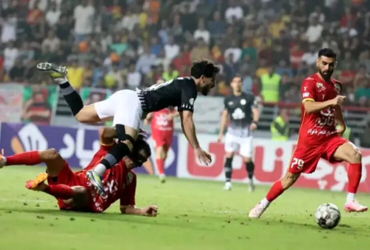 فولاد ۰ - ۰ تراکتور ؛ خسته کننده 27 فولاد ۰ - ۰ تراکتور ؛ خسته کننده