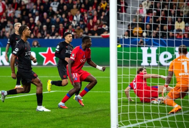 لورکوزن 2-7 پاری سن ژرمن: انریکه بایرن آرنا را به آتش کشید!