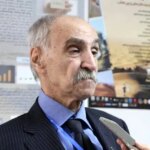 ما همه چیز را از دست می دهیم زیرا به دلیل معدن/ تالاب گاوخونی مانند یک قهوه خانه بود/ آن را فرو ریخت و سوراخ ها می توانند تالابها را به طور کامل از بین ببرند/ ما با این روند زندگی در ایران را نابود می کنیم.