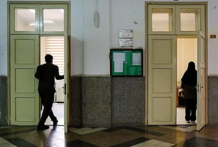 معاون وزیر امور داخلی: اکنون آنها می گویند دانشجویان عراقی مرتکب جرم شده اند و دانشجویان عراق را اخراج می کنند 22 معاون وزیر امور داخلی: اکنون آنها می گویند دانشجویان عراقی مرتکب جرم شده اند و دانشجویان عراق را اخراج می کنند