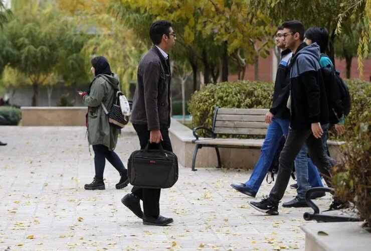 نیمی از دانشجویان دانشگاه علوم پزشکی تهران سهمیه ای هستند