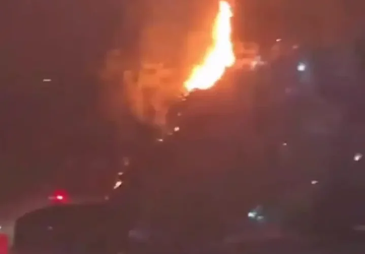 هواپیماهای بدون سرنشین و آتش نشانان در چین به هرج و مرج عقب نشینی کردند 31 هواپیماهای بدون سرنشین و آتش نشانان در چین به هرج و مرج عقب نشینی کردند