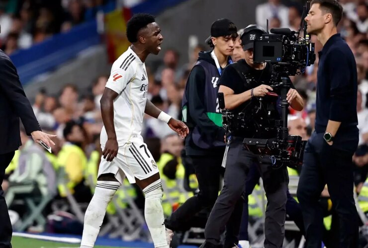 واکنش ژابی آلونسو به جنجال وینیسیوس در بازی رئال بارسا 24 واکنش ژابی آلونسو به جنجال وینیسیوس در بازی رئال بارسا