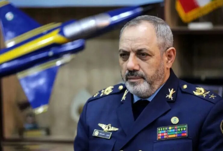 پاسخ وزیر دفاع به هواپیما در منطقه به هواپیماهای دوتایی سوخت 12 پاسخ وزیر دفاع به هواپیما در منطقه به هواپیماهای دوتایی سوخت