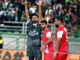 پخش زنده: پرسپولیس مقابل ذوب آهن (1-0) / پایان نیمه اول با گل عمری