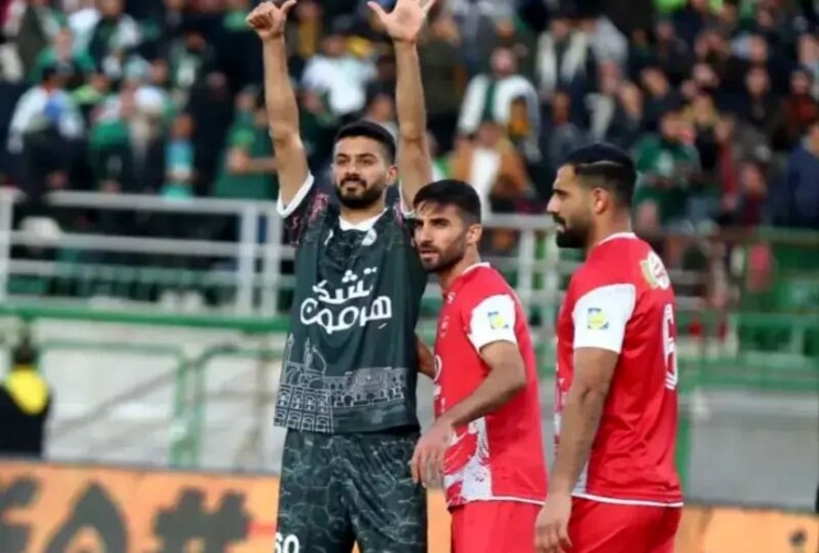 پخش زنده: پرسپولیس مقابل ذوب آهن (1-0) / پایان نیمه اول با گل عمری 28 پخش زنده: پرسپولیس مقابل ذوب آهن (1-0) / پایان نیمه اول با گل عمری