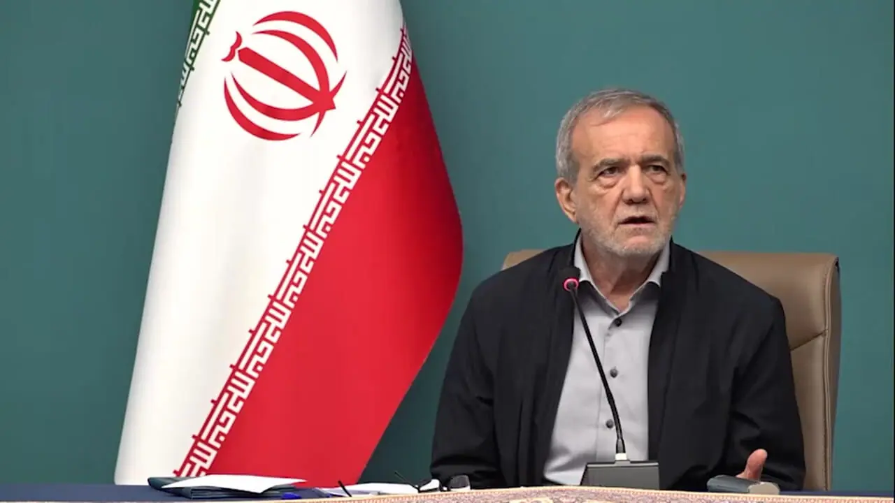 پزشکان: عدالت باید در توزیع ارز رعایت شود. روابط جایگزین تولید نمی شود