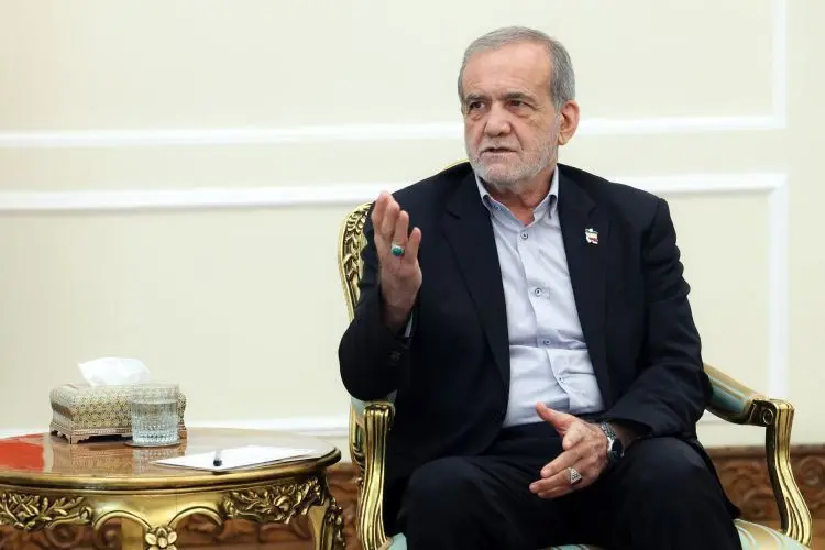 پزشکان: من از دشمن نمی ترسم، اما از ناآرامی های داخلی می ترسم