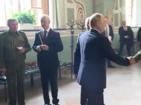 پوتین در روز تولد خود با فرماندهان ارتش در کلیسا ملاقات کرد