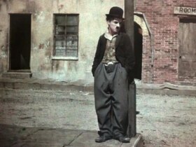 چارلی چاپلین: فالگیر گفت که یک دوره فوق العاده در زندگی شما شروع می شود. 8 چارلی چاپلین: فالگیر گفت که یک دوره فوق العاده در زندگی شما شروع می شود.