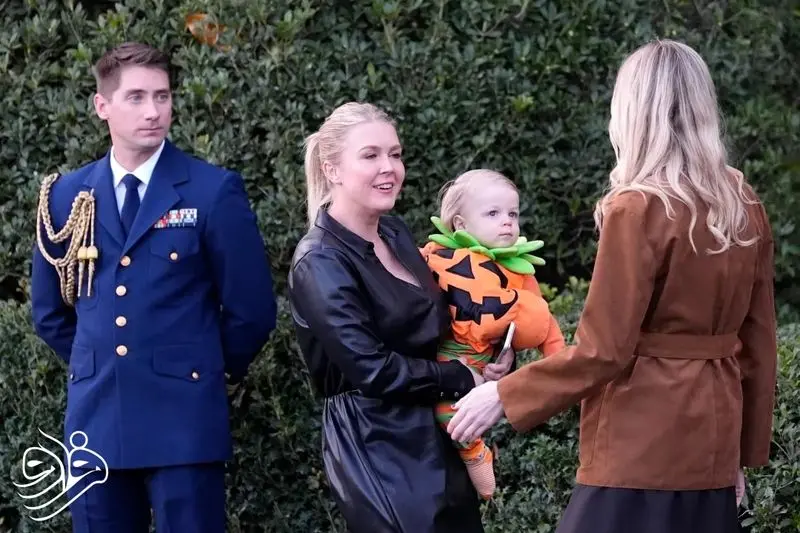 هالووین های متفاوت ترامپ و ملانیا در کاخ سفید/ حاشیه شوخی های بچه ها بود 16 1428