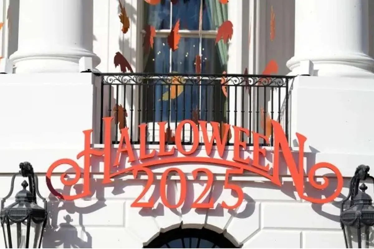 هالووین های متفاوت ترامپ و ملانیا در کاخ سفید/ حاشیه شوخی های بچه ها بود 1 هالووین های متفاوت ترامپ و ملانیا در کاخ سفید/ حاشیه شوخی های بچه ها بود