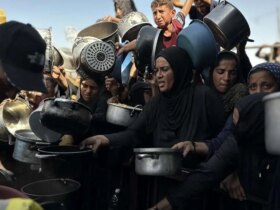 تصاویر; توزیع غذای گرم بین آوارگان فلسطینی 8 تصاویر; توزیع غذای گرم بین آوارگان فلسطینی