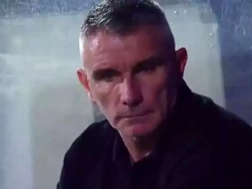 تحقیر مربی سپاهانی توسط دوستان امید ابراهیمی