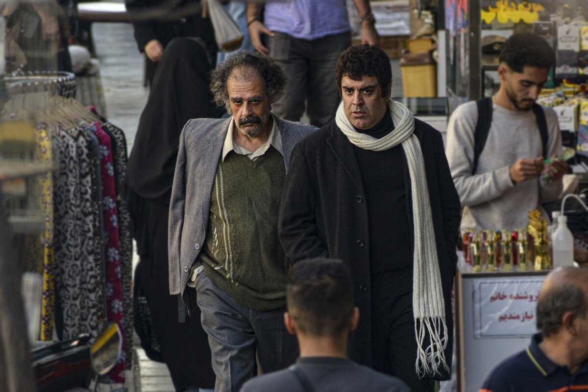 بهرنگ علوی، هومن برکنورد و پژمان بازغی را در شاه نقش ببینید