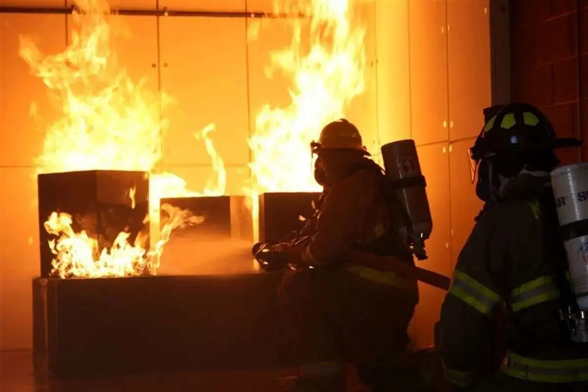 آتش سوزی رستوران 2 طبقه در غرب تهران