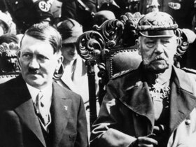 هیتلر 92 سال پیش در برابر رئیس جمهور آلمان تعظیم کرد 14 هیتلر 92 سال پیش در برابر رئیس جمهور آلمان تعظیم کرد