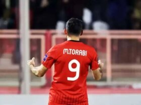 دیدار رده‌بندی تراکتور و پرسپولیس در ورزشگاه یادگار تبریز