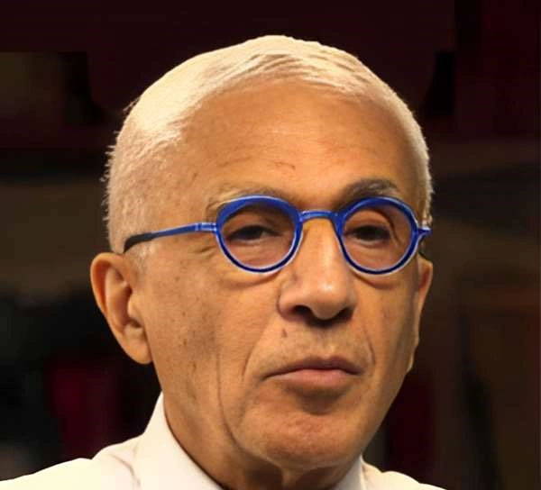 ایرانی که پس از مرگش سلطان فوتبال ایران شد 6 کامبیز-آتابای-رئیس-سابق-فدراسیون-فوتبال-ایران-1