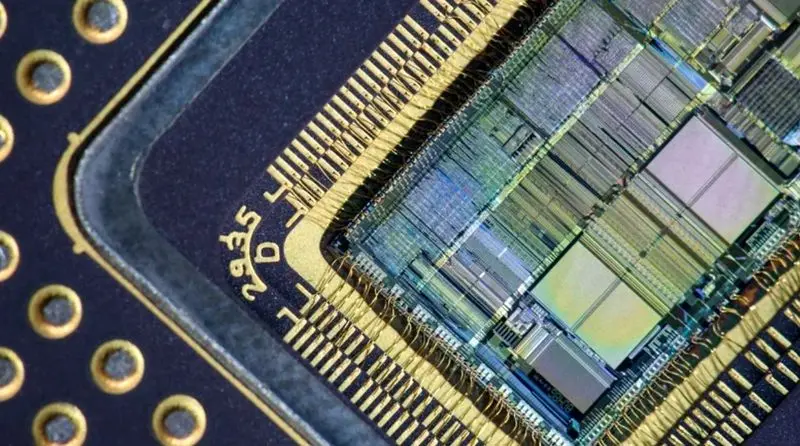 آیا می دانید در هر گوشی هوشمند چقدر "طلا" وجود دارد؟ 1 تلفن