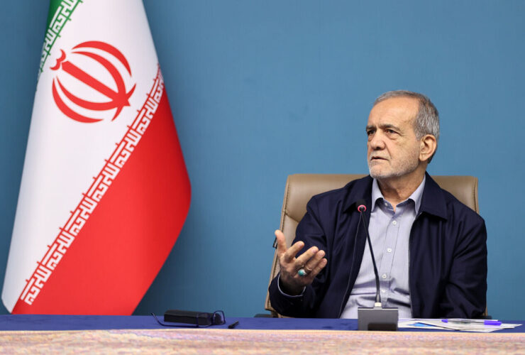 تاکید رئیس جمهور بر لزوم رعایت مقررات لازم برای پایداری منابع طرح پزشکی خانواده 15 تاکید رئیس جمهور بر لزوم رعایت مقررات لازم برای پایداری منابع طرح پزشکی خانواده