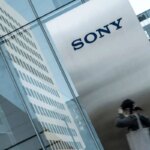 غول ژاپنی اسرائیل را ترک می کند