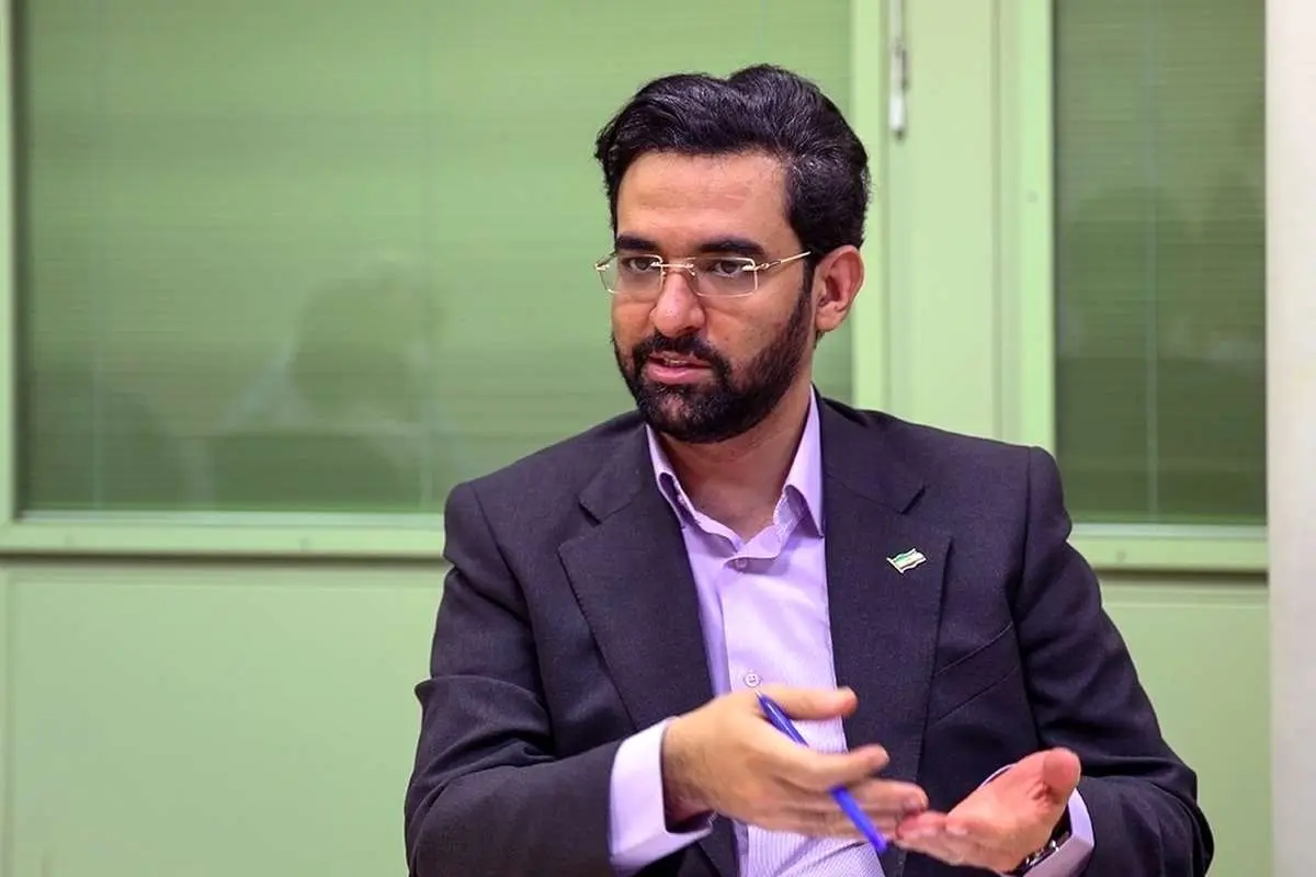 پاسخ آذری جهرمی به ادعای ثابتی: بچه نیست 1 پاسخ آذری جهرمی به ادعای ثابتی: بچه نیست