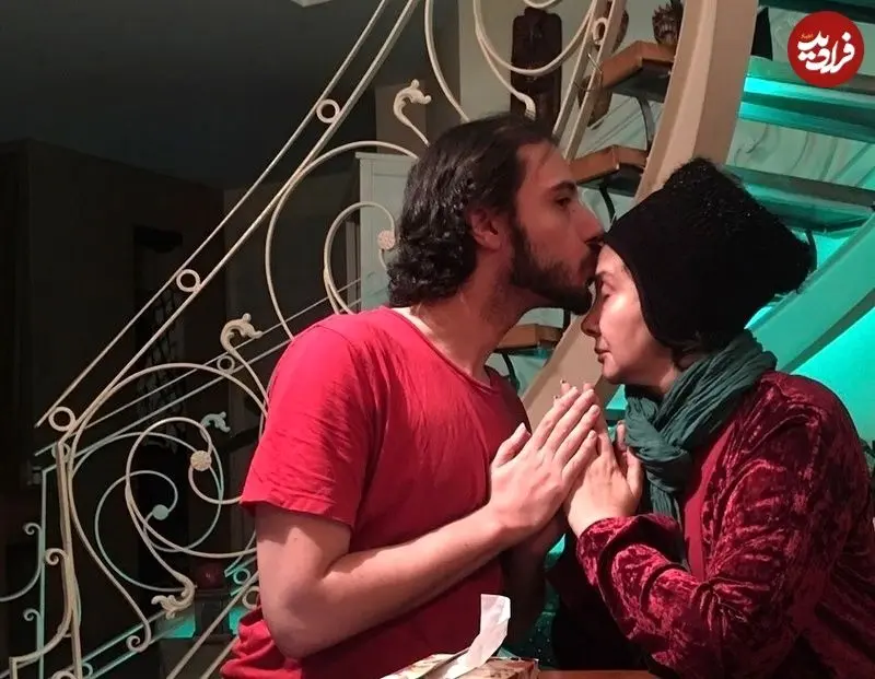 «پسر زلیخا» پیشانی مادرش را می بوسد; 14 سال از سریال یوسف می گذرد 4 6 (1)