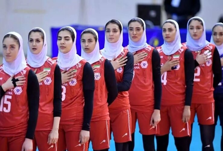 عکس صابر کاظمی در دستان والیبالیست های زن ایرانی 6 عکس صابر کاظمی در دستان والیبالیست های زن ایرانی