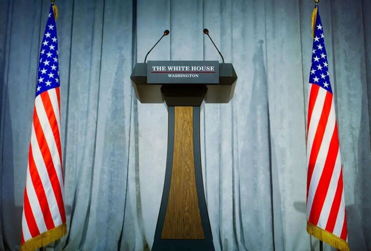 نام های بزرگ دموکرات ها برای رقابت های انتخابات ریاست جمهوری 2028 آمریکا صف آرایی می کنند