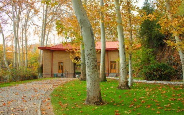 آخر هفته کجا برویم؟/ 7 مقصد جذاب تهران گردی پاییزی; از باغ های تاریخی گرفته تا طبیعت رنگارنگ 13 آخر هفته کجا برویم؟/ 7 مقصد جذاب تهران گردی پاییزی; از باغ های تاریخی گرفته تا طبیعت رنگارنگ