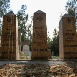 تصاویر; قبرستان قطب های گنجه; یادگاری از جنگ جهانی دوم