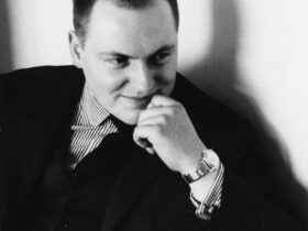 زندگی نامه نویس هیچکاک درگذشت - انتخابتو 12 جان راسل تیلور، زندگینامه نویس هیچکاک درگذشت