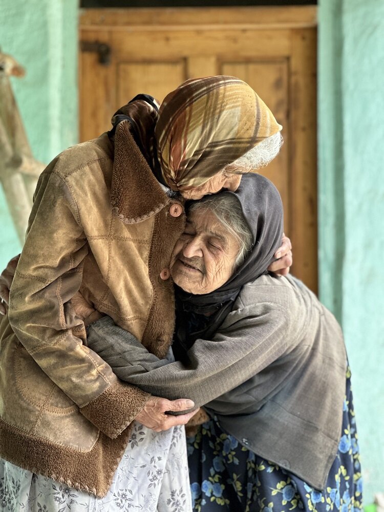 مستند «دو خواهر» برنده جایزه تولید مشترک شبکه الجزیره شد 1 مستند «دو خواهر» برنده جایزه تولید مشترک شبکه الجزیره شد