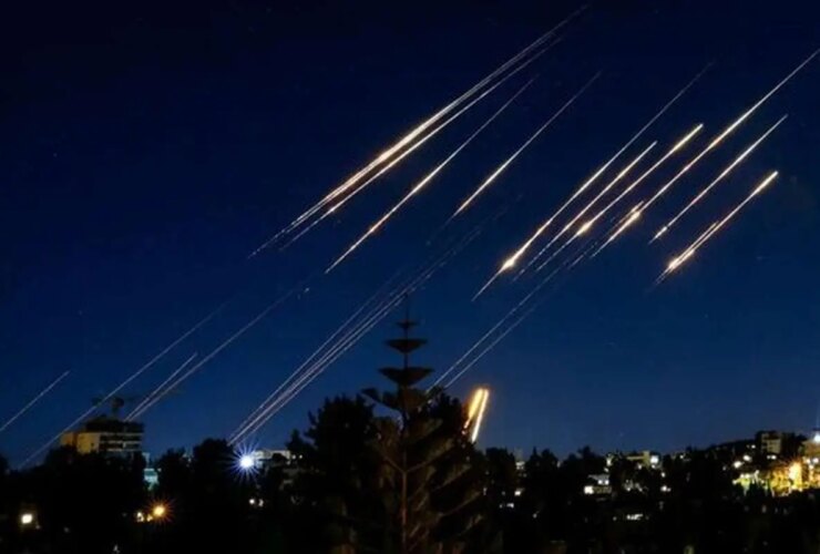 هشدار نیویورک تایمز: ایران در جنگ بعدی 2000 موشک به طور همزمان شلیک خواهد کرد