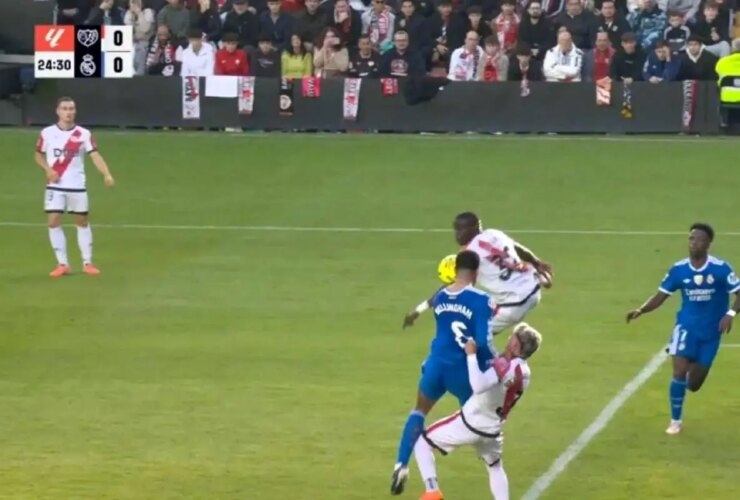 صحنه جنجالی رایو وایکانو مقابل رئال مادرید; آیا اشتباه بلینگهام پنالتی بود؟ 34 صحنه جنجالی رایو وایکانو مقابل رئال مادرید; آیا اشتباه بلینگهام پنالتی بود؟