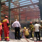 آتش سوزی در یک ساختمان نیمه کاره در غرب تهران؛ یک نفر فوت کرد