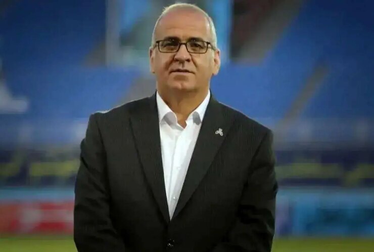 اقدام استقلال برای باز کردن پنجره بسته