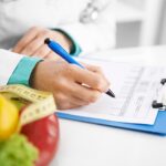 تغذیه سالم رکن کنترل دیابت / مدیریت قند خون از طریق رژیم غذایی و فعالیت بدنی است
