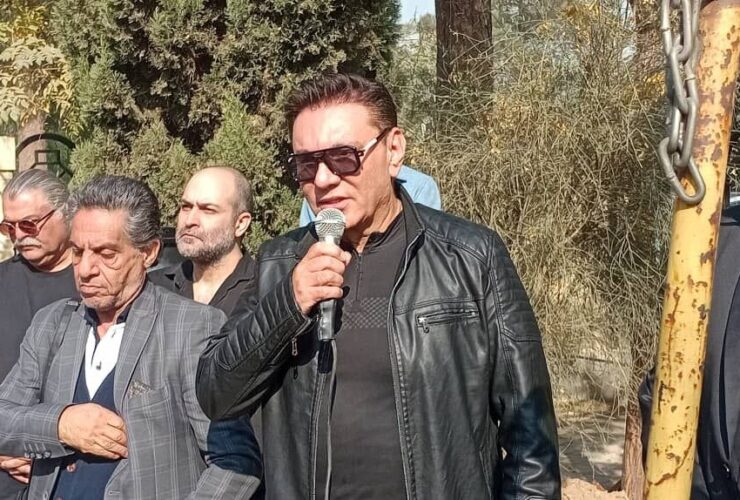 گلایه شدید مهران احمدی از فراموشی کارگردانی که مراسم ختم عجیب بازیگرش مسعود رشیدی را انجام داد.