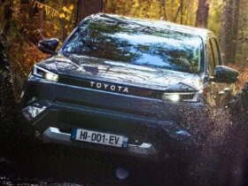 تویوتا هایلوکس برقی رسید