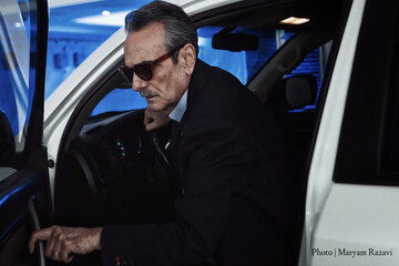 عکس خداحافظی بازیگر فیلم طعم گیلاس