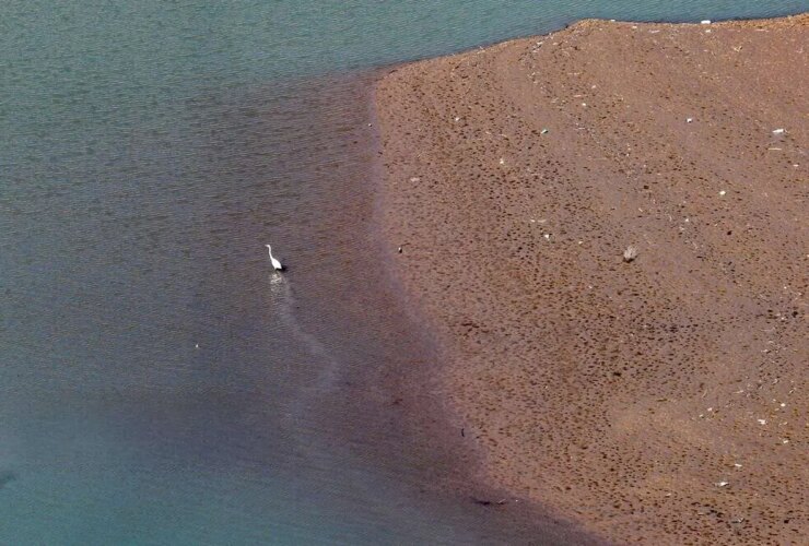 تصاویر; سد لتیان به پایین ترین سطح ذخیره آب می رسد 12 تصاویر; سد لتیان به پایین ترین سطح ذخیره آب می رسد